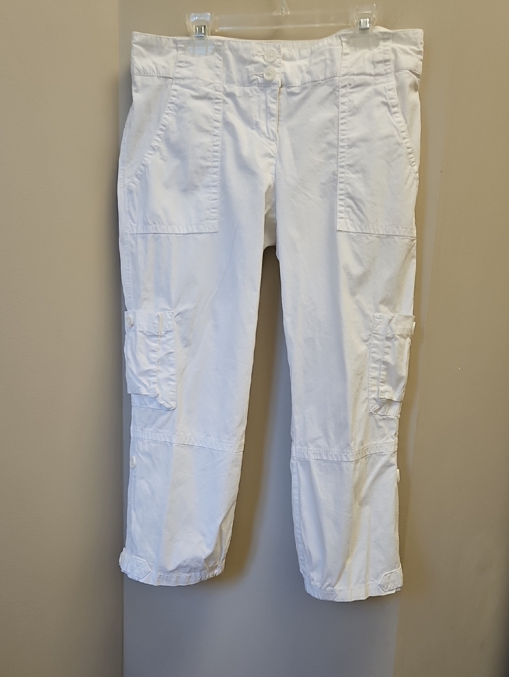 Dalia Collection White Cropped/Capri Pants